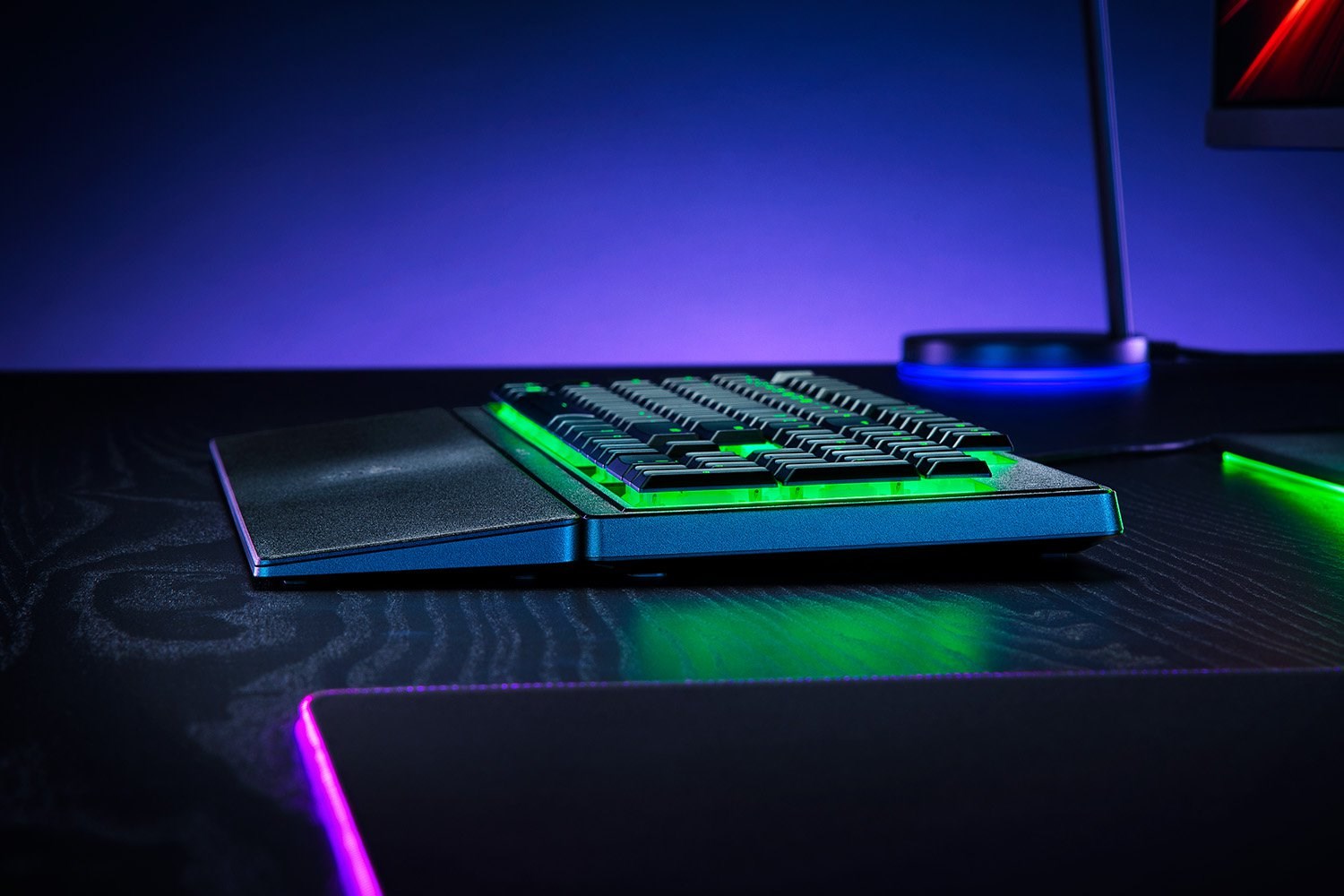 Razer Ornata V3 X - US Full Size Gaming Keyboard with RGB LED Backlighting (RZ03-04470100-R3M1)