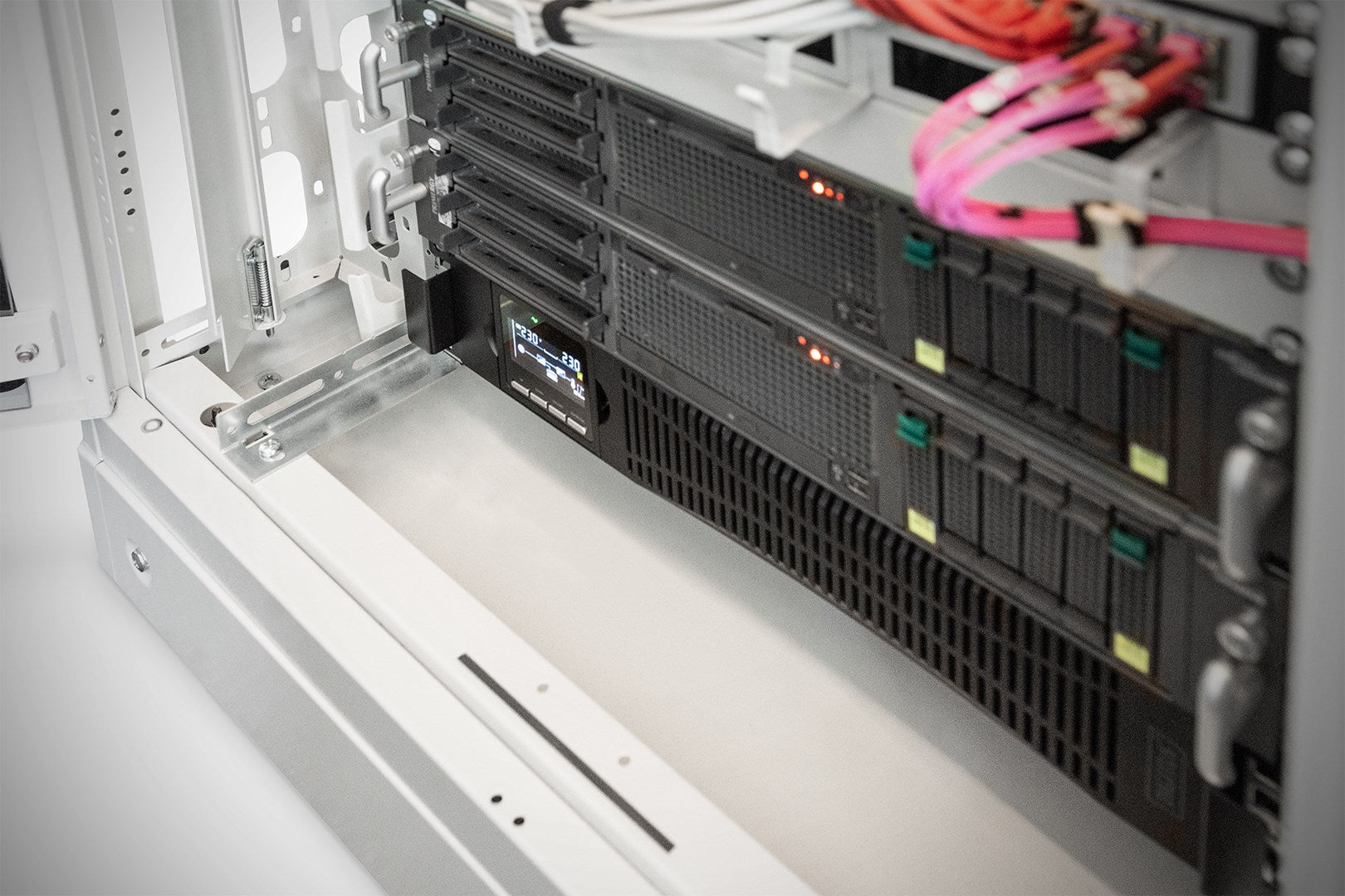 DIGITUS OnLine UPS DN-170094 1500 VA/1500 W Rack-Mounted