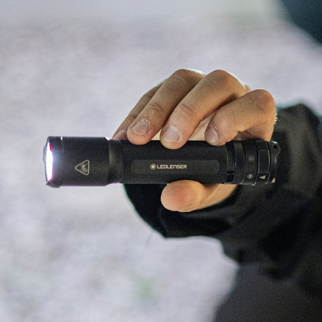 Ledlenser TAC7R Tactical Outdoor Set Tactical flashlight 3200 lm with accessories