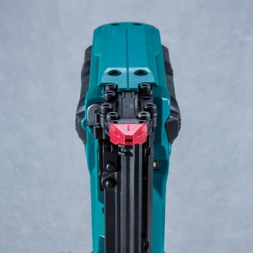 MAKITA Nailer Straight Magazine 2080 g Model DFN350Z
