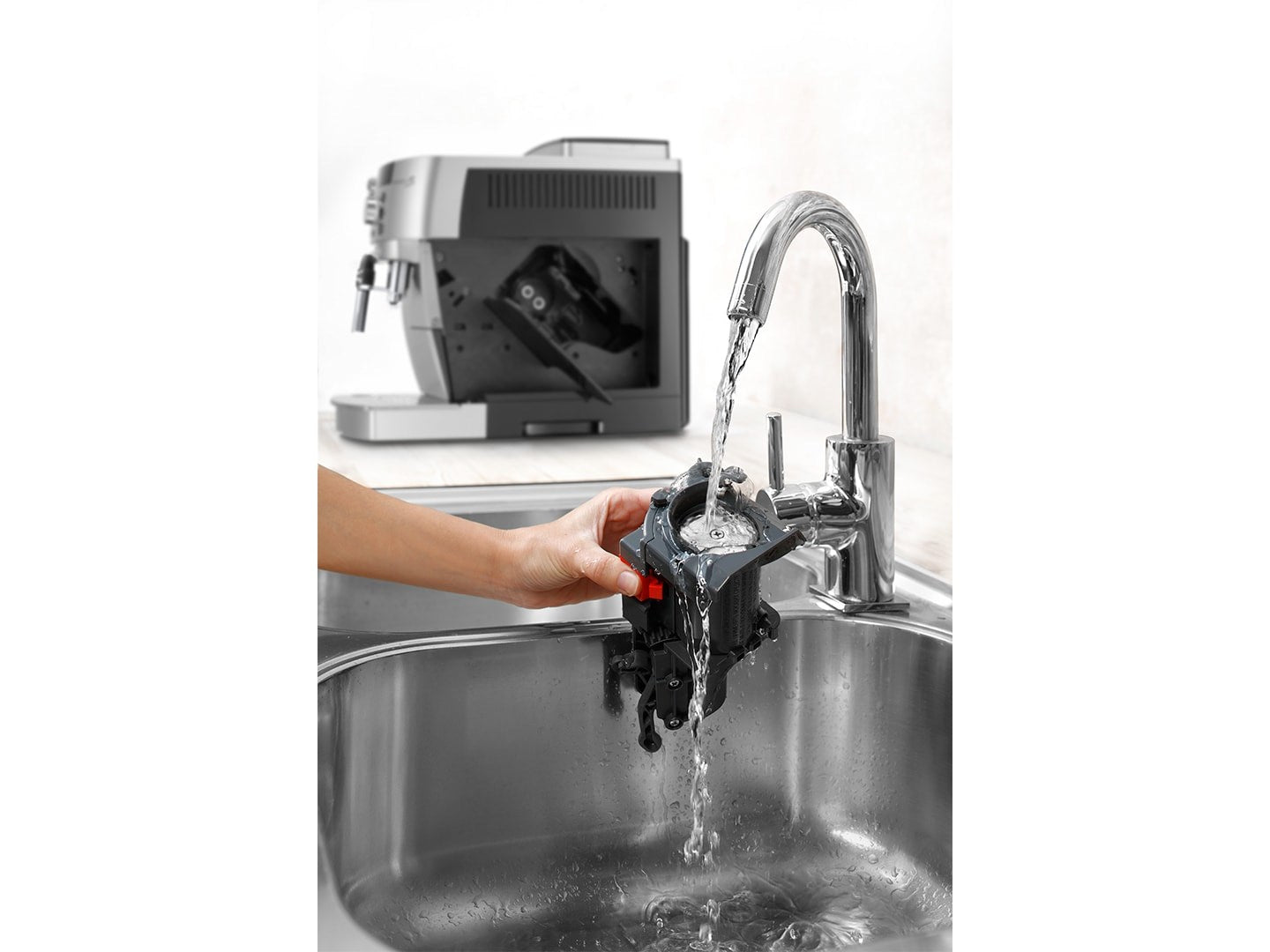 DeLonghi Magnifica S ECAM250.31.SB Fully-auto Espresso Machine