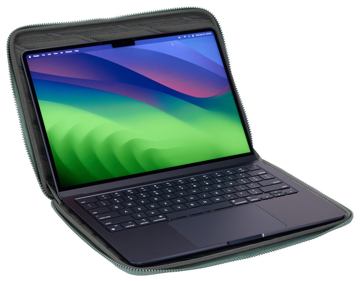Thule MacBook Sleeve 14" Misty Green TGSE2558 HAZY GREEN Compatible with 14" MacBook Pro, 13" MacBook Air