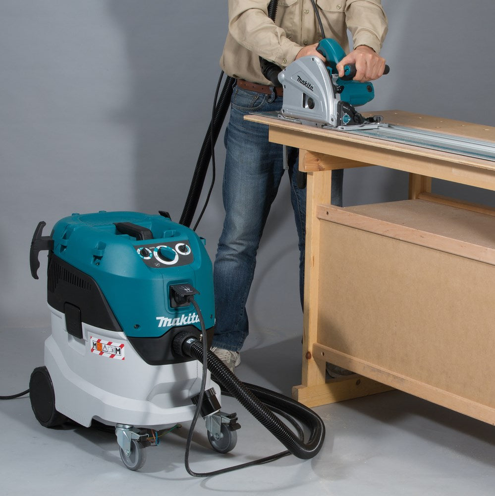 MAKITA Industrial Vacuum Cleaner 1200W 23850 g 800 mm x 720 mm x 400 mm Model VC4210M
