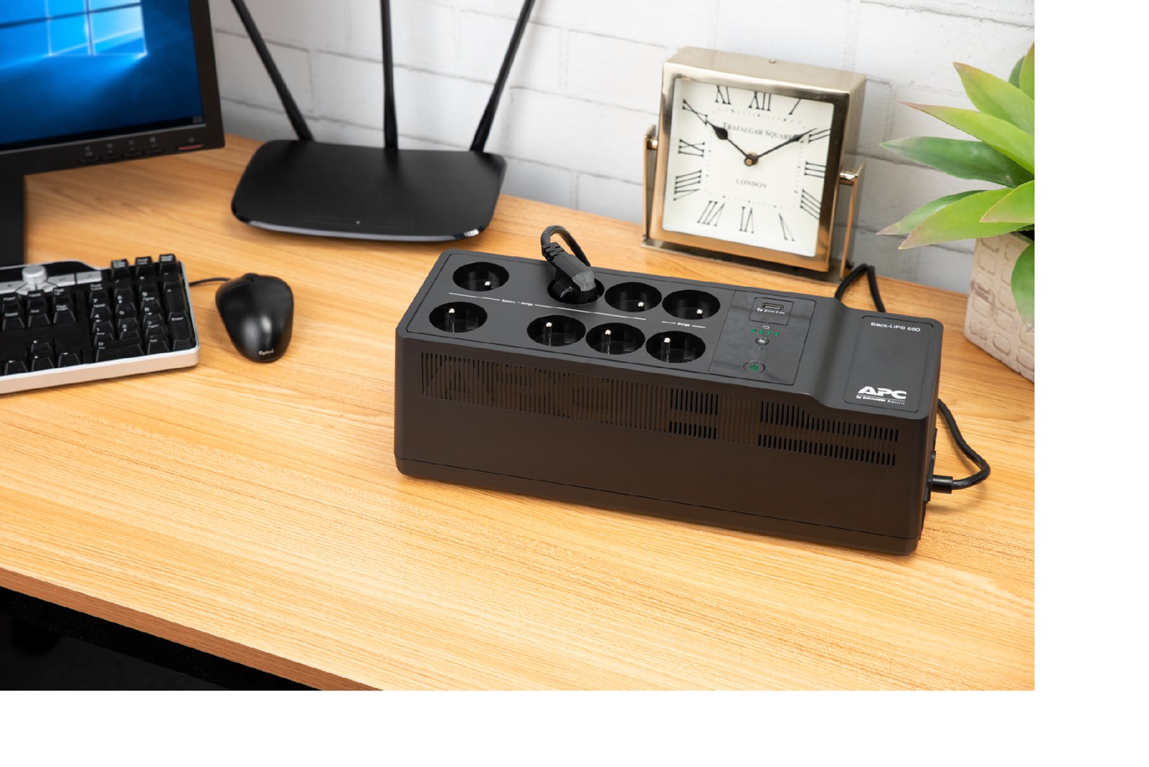 APC Back-UPS BE650G2 - USV - Wechselstrom 230 V - 400 Watt - 650 VA - Ausgangsanschlüsse: 8 - black (BE650G2-GR)