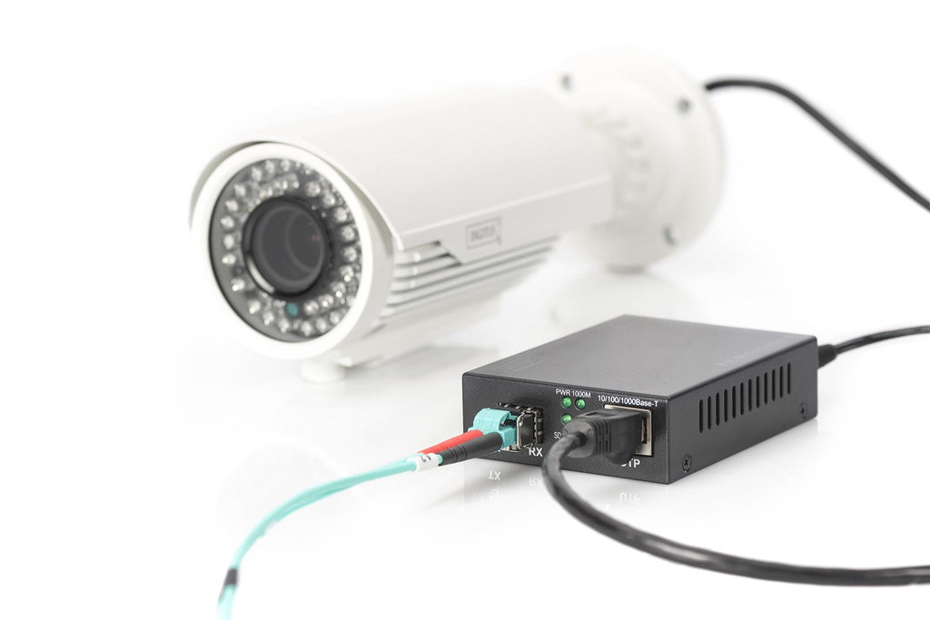 DIGITUS Professional DN-82140 - Medienkonverter - GigE - 10Base-T, 100Base-TX, 1000Base-T, 1000Base-X - RJ-45 / SFP (mini-GBIC) - bis zu 80 km (DN-82140)