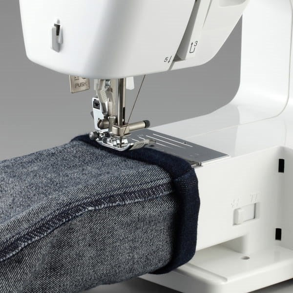 BROTHER Sewing Machine HF37