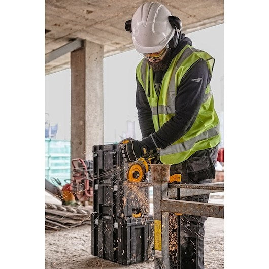 DeWALT DCG418T2-QW Floor Polisher/Sander