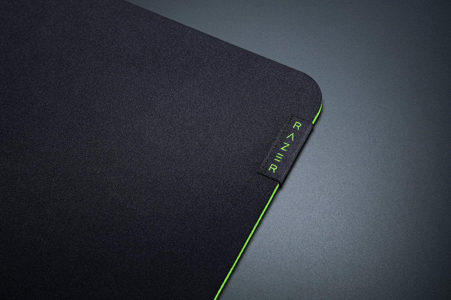 RAZER Gigantus V2 XXL Gaming Mouse Pad Black (RZ02-03330400-R3M1)