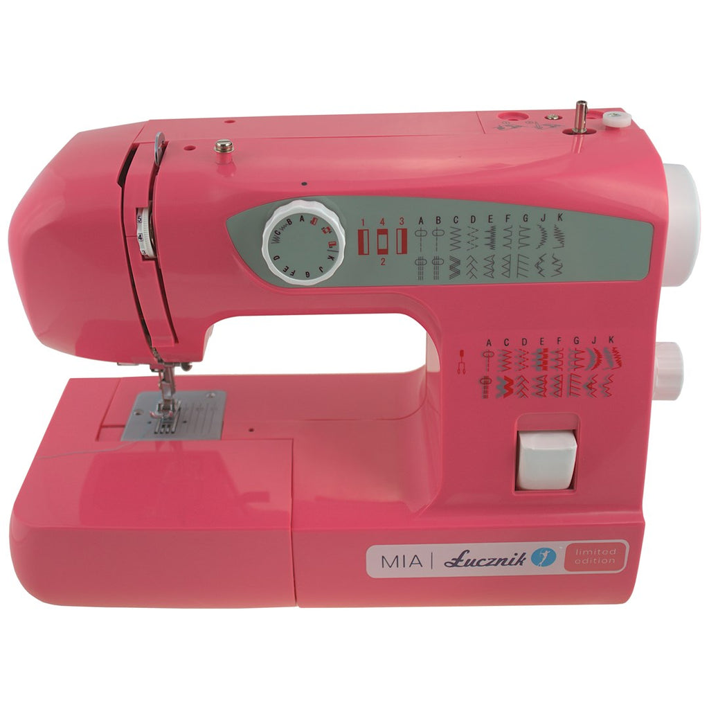 Łucznik Mia Semi-Automatic Sewing Machine with 38 Stitch Patterns and Foot Control