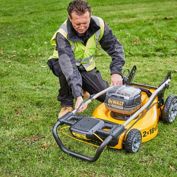 DeWALT DCMW564P2-QW Lawn Mower Push Lawn Mower