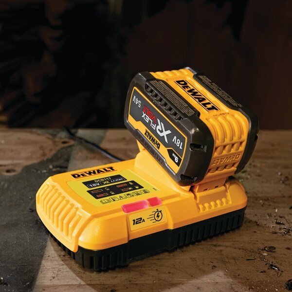 DeWALT DCB117-QW 12A Charger for 18V and 54V XR Batteries