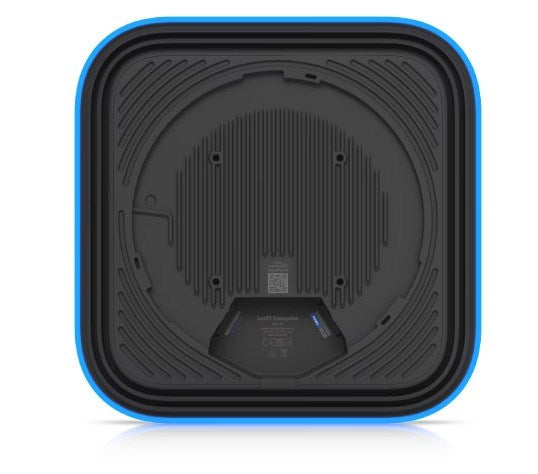 Ubiquiti UniFi E7 Wireless Access Point 2000 sq. ft. Coverage 2.4/5/6 GHz