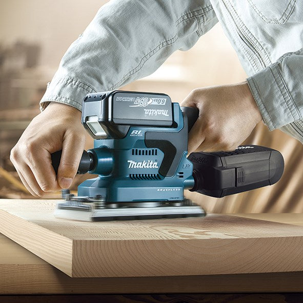 Makita DBO380RTJ 18V Finishing Sander 2x5.0Ah 93x185mm 2x5Ah