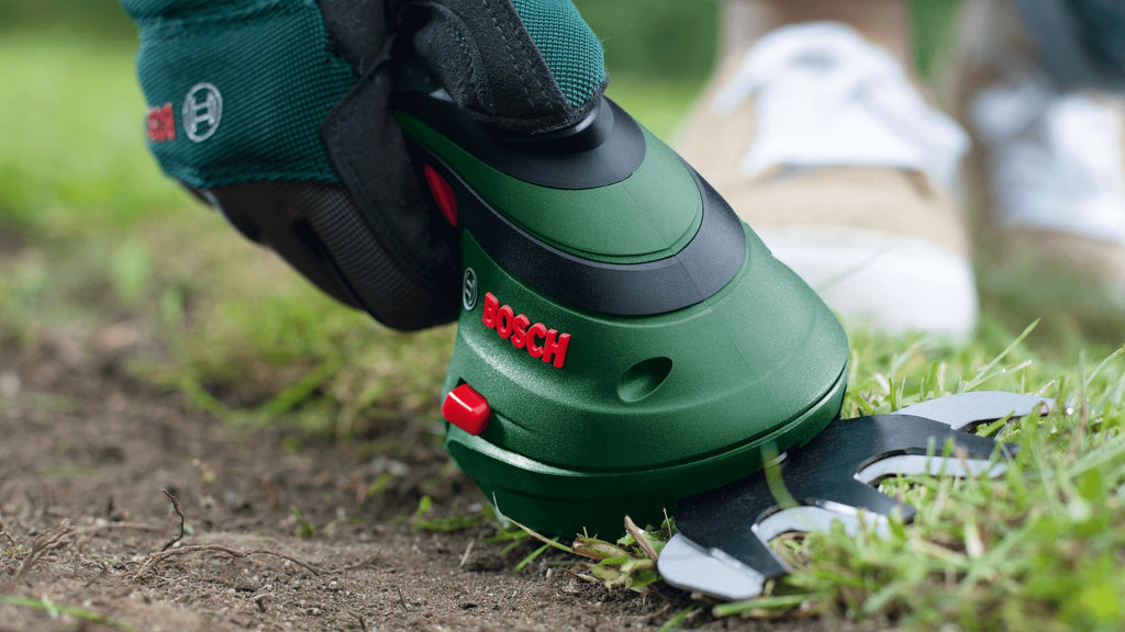 Bosch ISIO 3 Cordless Grass Shear with 2 Blades 0600833108