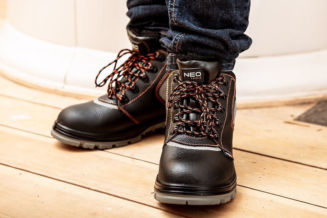 NEO tools 82-147 safety footwear
