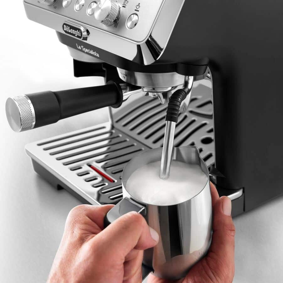 DeLonghi Semi-Automatic Espresso Machine 1400 W 2.5 L Built-in Grinder EC9155.MB