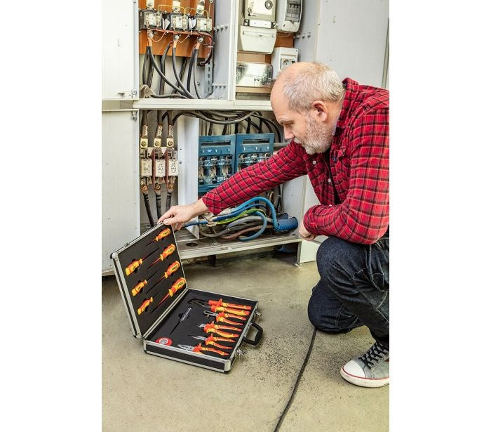 Pliers and Screwdrivers Set - 1000V - 7 Pieces