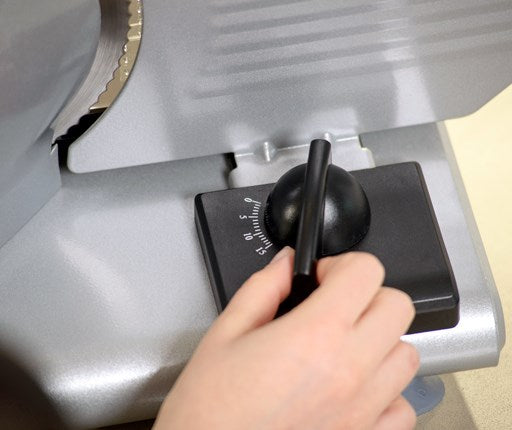 Taurus Cutmaster Electric Slicer 150W 19 cm Blade Safety Switch Model 915511000