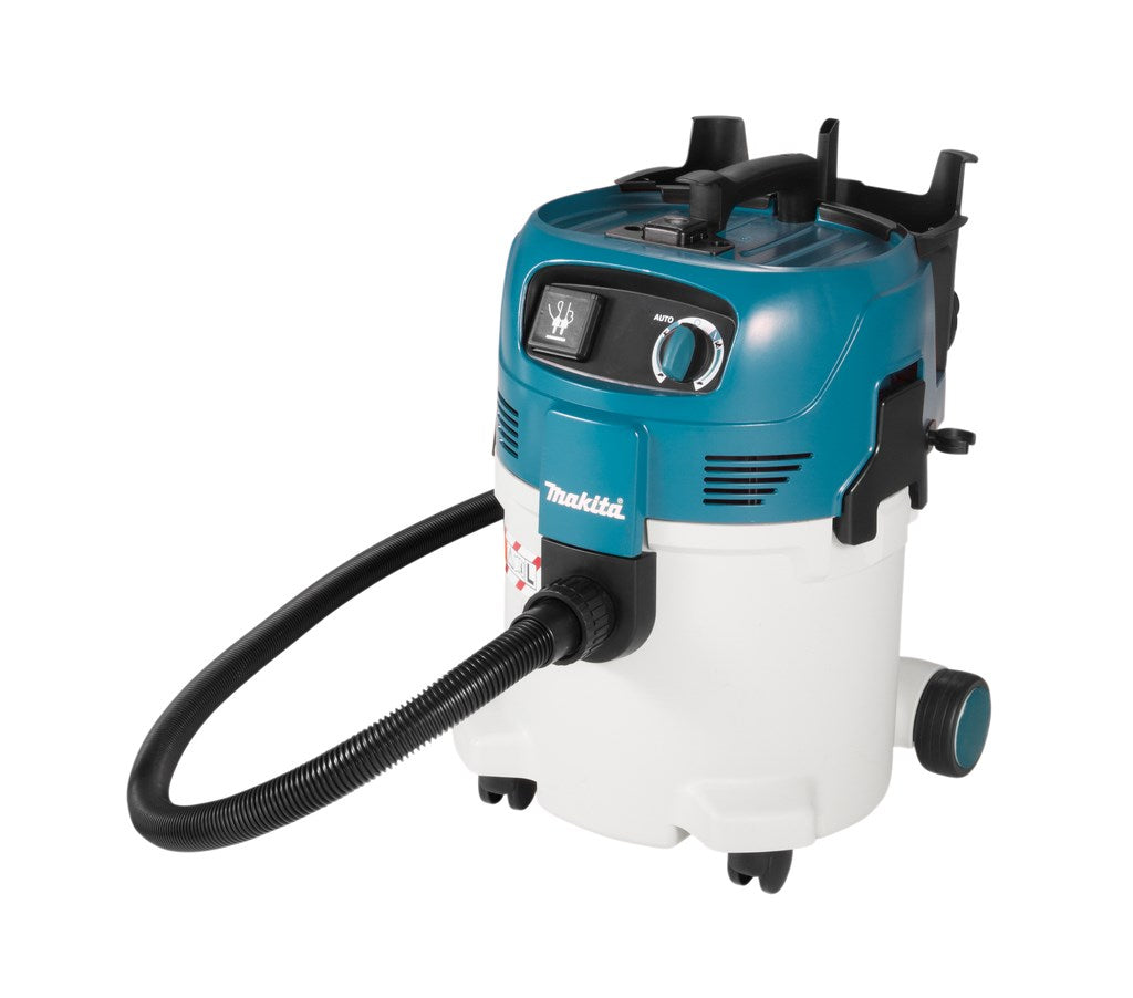 Makita VC3012L Vacuum Cleaner