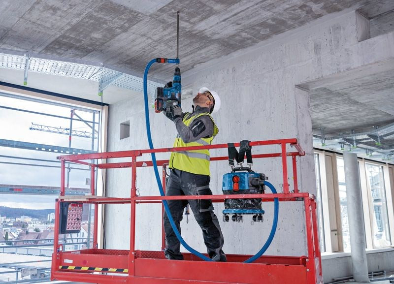 Bosch GAS 18V-12 MC Professional 12 L Cylinder Vacuum Dry & Wet Combi