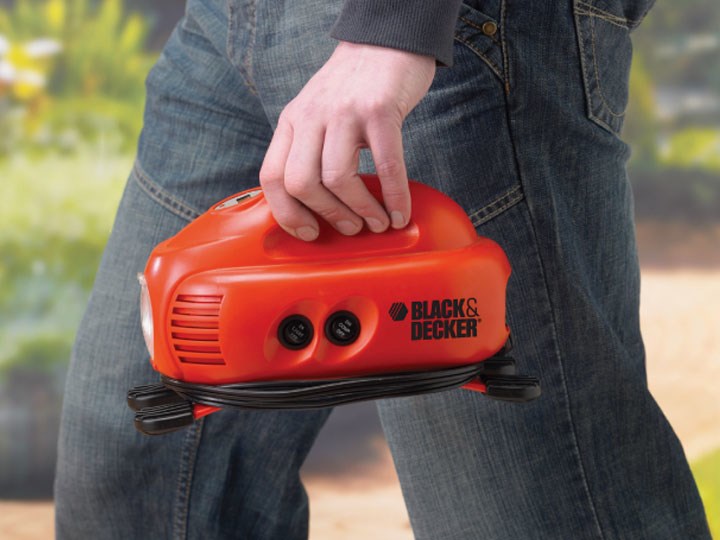 Black&Decker Car Compressor 12V 8.27 Bar with Spotlight Model BDASI200-XJ