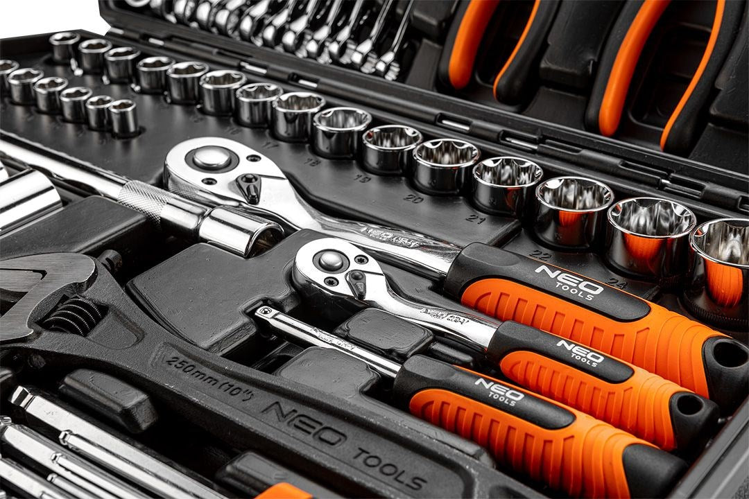 NEO tools 08-945 socket/socket set