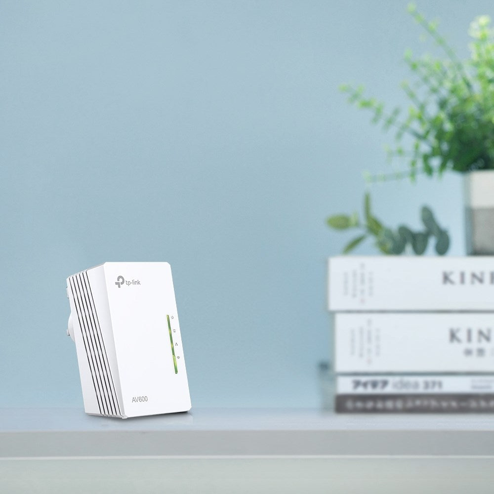 TP-Link Powerline 600 Wi-Fi Powerline Extender TL-WPA4220