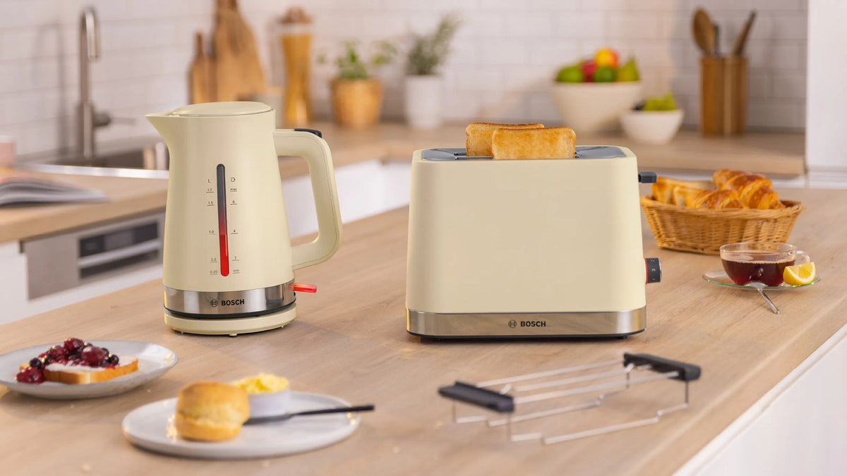 BOSCH MyMoment Electric Kettle 1.7 L 2400W Anti-Calc TWK4M227