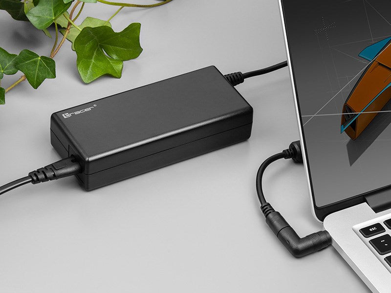 Tracer Prime Energy Universal Power Adapter 90W Black