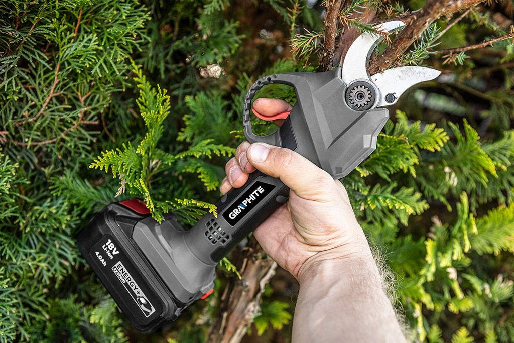 Graphite Energy+ 18V Li-Ion brushless pruner without battery