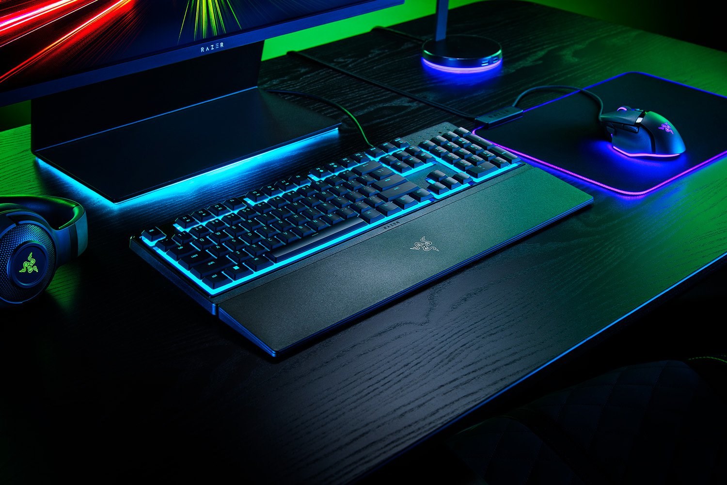 Razer Ornata V3 X - US Full Size Gaming Keyboard with RGB LED Backlighting (RZ03-04470100-R3M1)