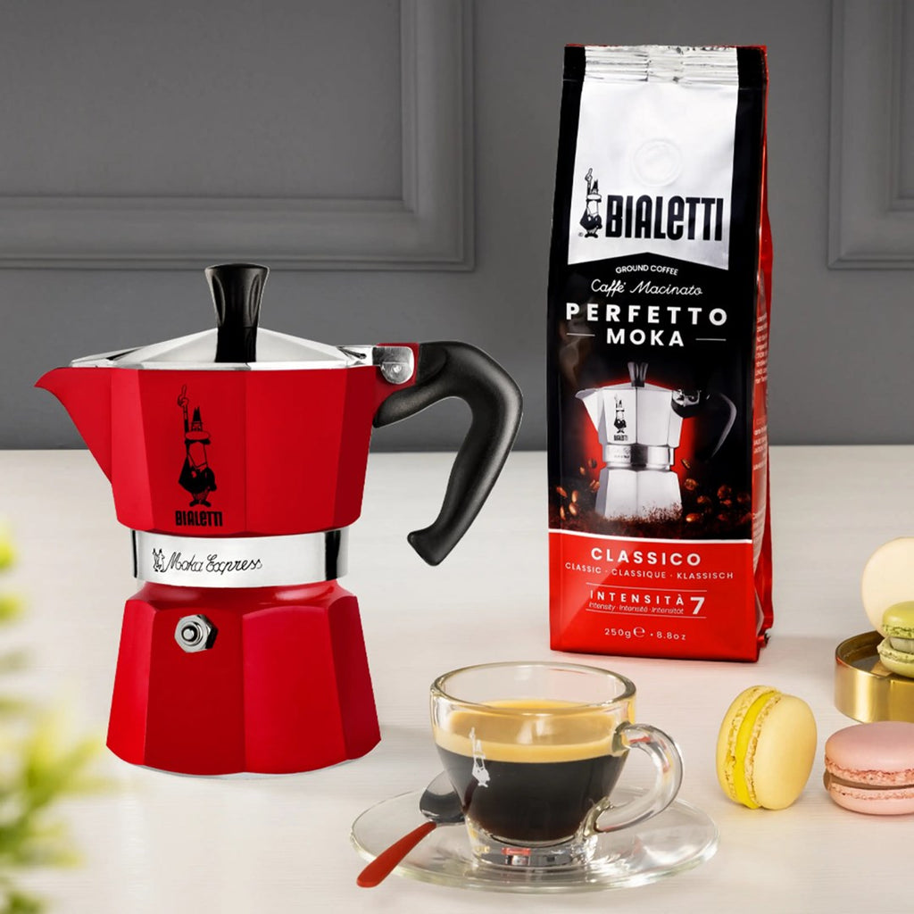 Moka pot for 3 cups Moka Express 5466 BIALETTI red