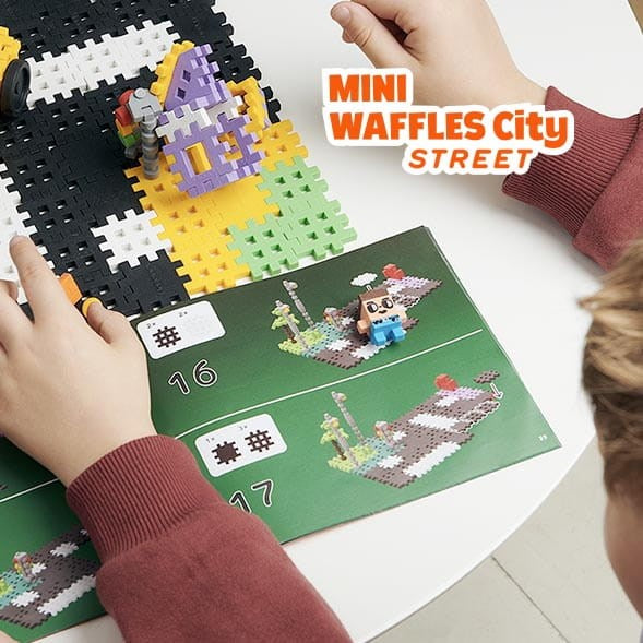 Marioinex Mini Waffle Building Blocks – City: Street Set, 280 Pieces, 4 Toy Figures, Model 904183