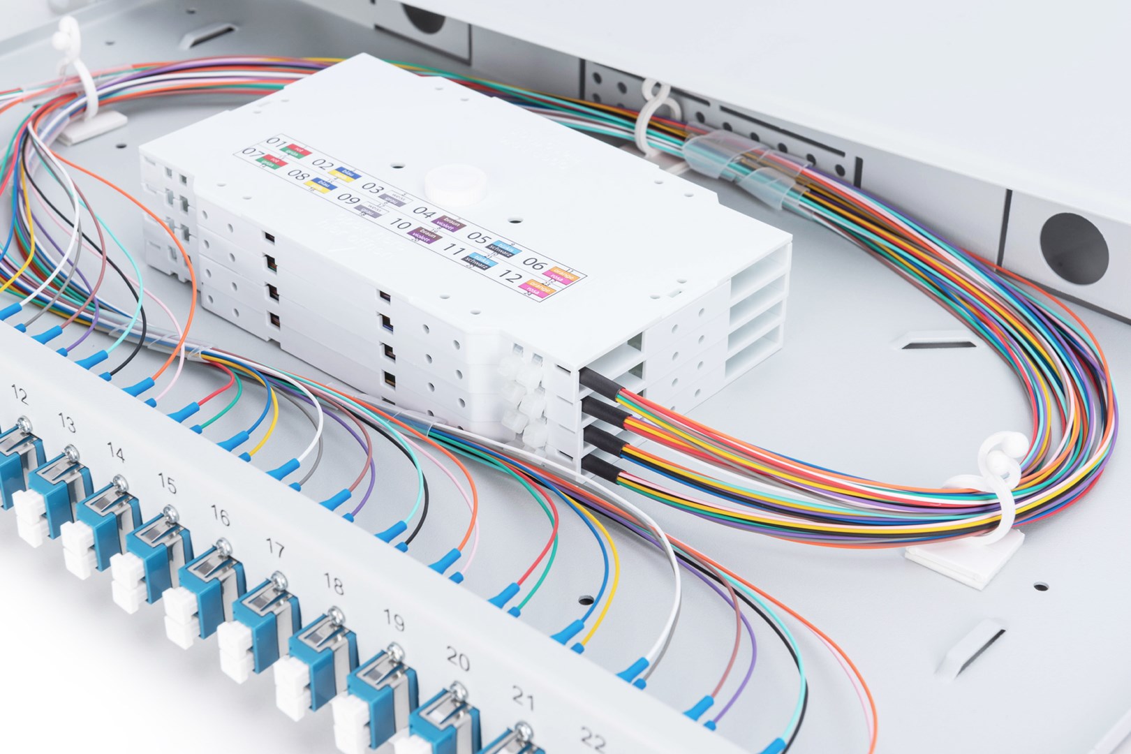 DIGITUS Professional DN-96332/9 Fiber Optic Cable Box 1U