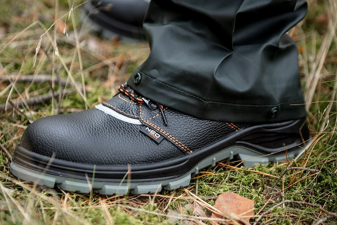 NEO tools 82-012 safety footwear