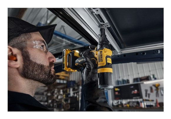 DeWALT DCF403NT-XJ Power Rivet Tool - Black Yellow