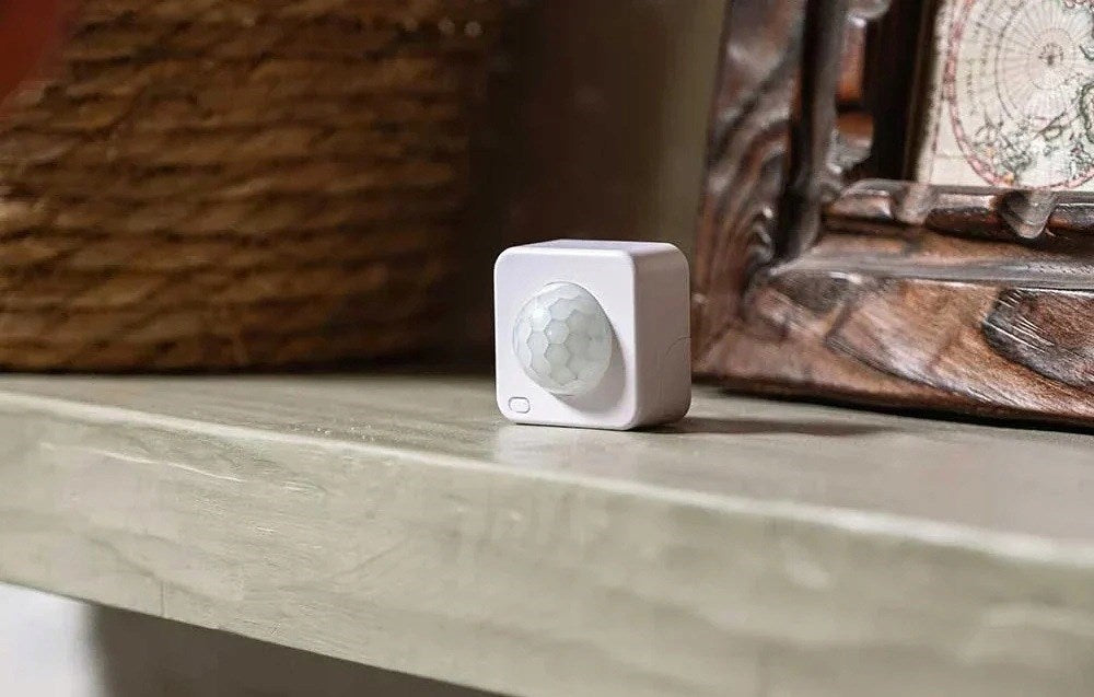 Shelly BLU Motion ZB PIR Motion Sensor Zigbee 3.0 Bluetooth 5 LE LUX CR2477  White