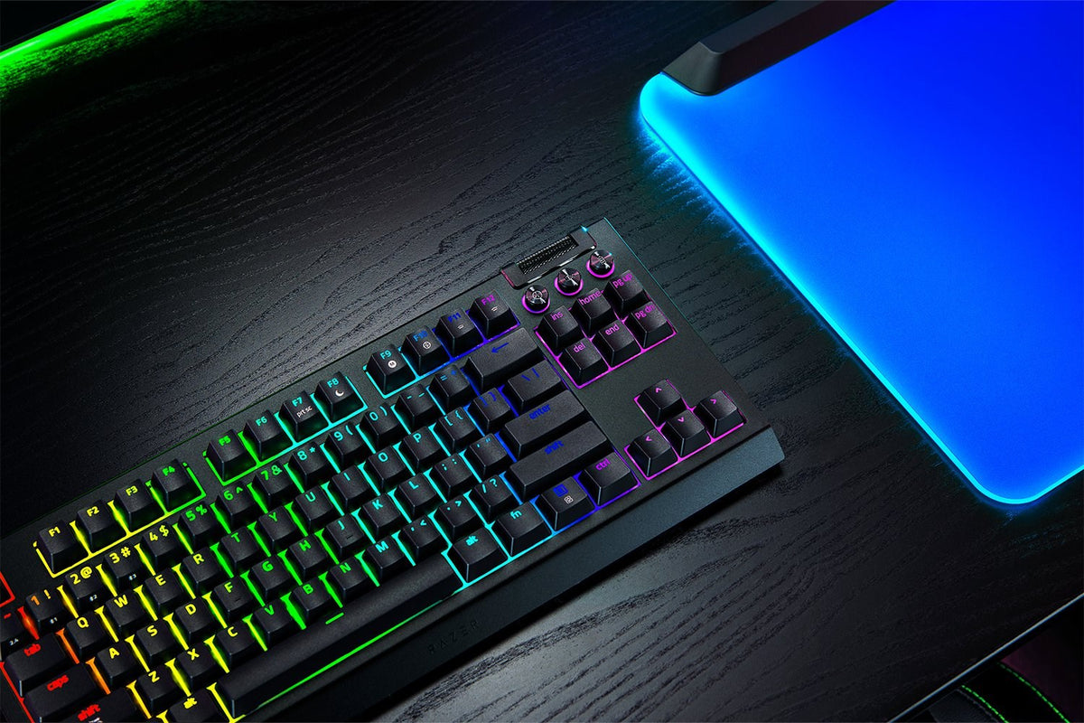 Razer BlackWidow V4 Tenkeyless HyperSpeed keyboard Gaming USB + RF Wireless + Bluetooth QWERTY US International Black