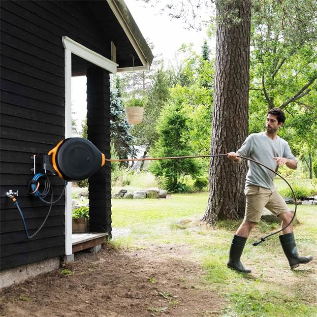 Fiskars Hose Holder for Wall Placement - Model 1027095