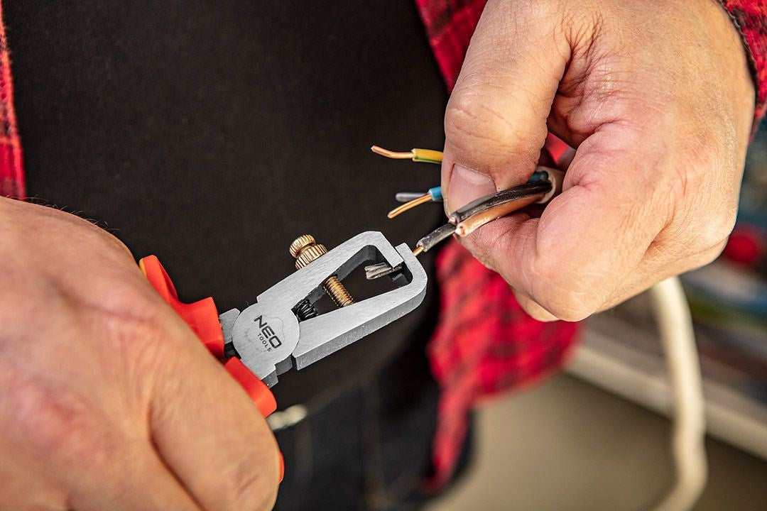 Pliers and Screwdrivers Set - 1000V - 7 Pieces