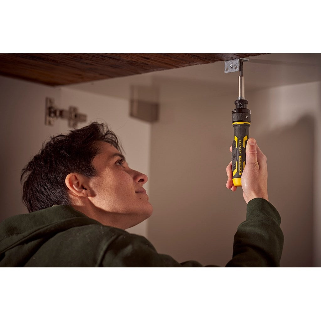 STANLEY Manual Screwdriver with Magnetic Bit Holder - FMHT62692-0