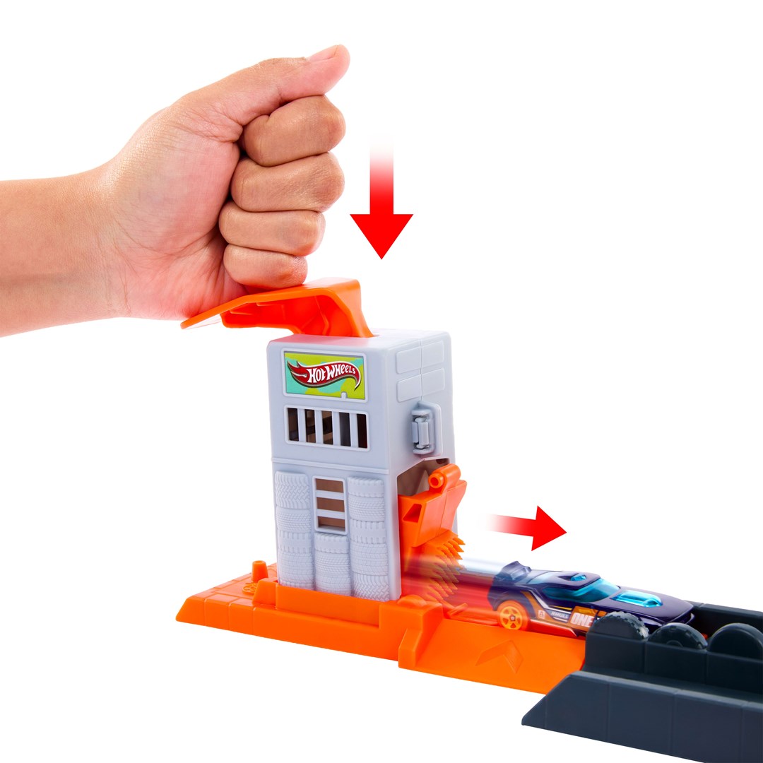 Hot Wheels City Gorilla Slam Attack Playset & Toy Car  Multiple Ways to Play  Speed Snap Track
