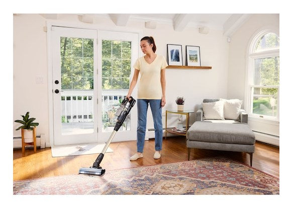 BLACK+DECKER Stick Vacuum BSV525BLP-QW, 18V, 2.5Ah, 70min Runtime