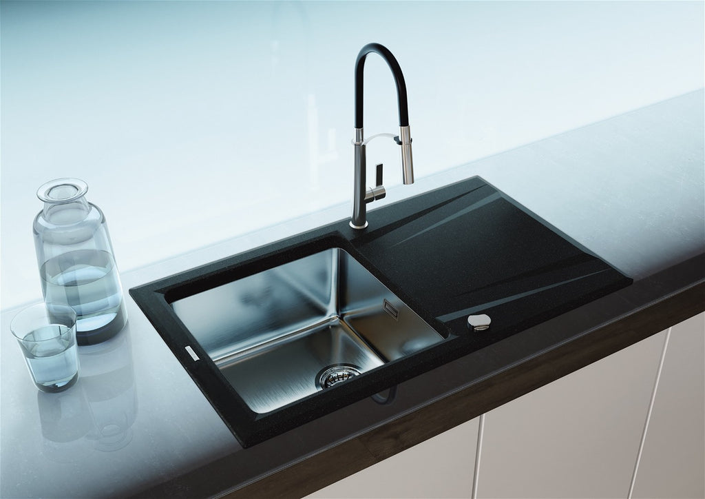 Kitchen faucet with pull-out spout