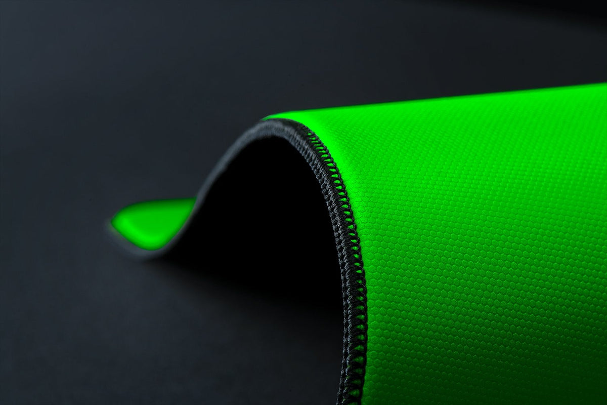 RAZER Gigantus V2 Pro Gaming Mouse Pad Black | Model 1325848