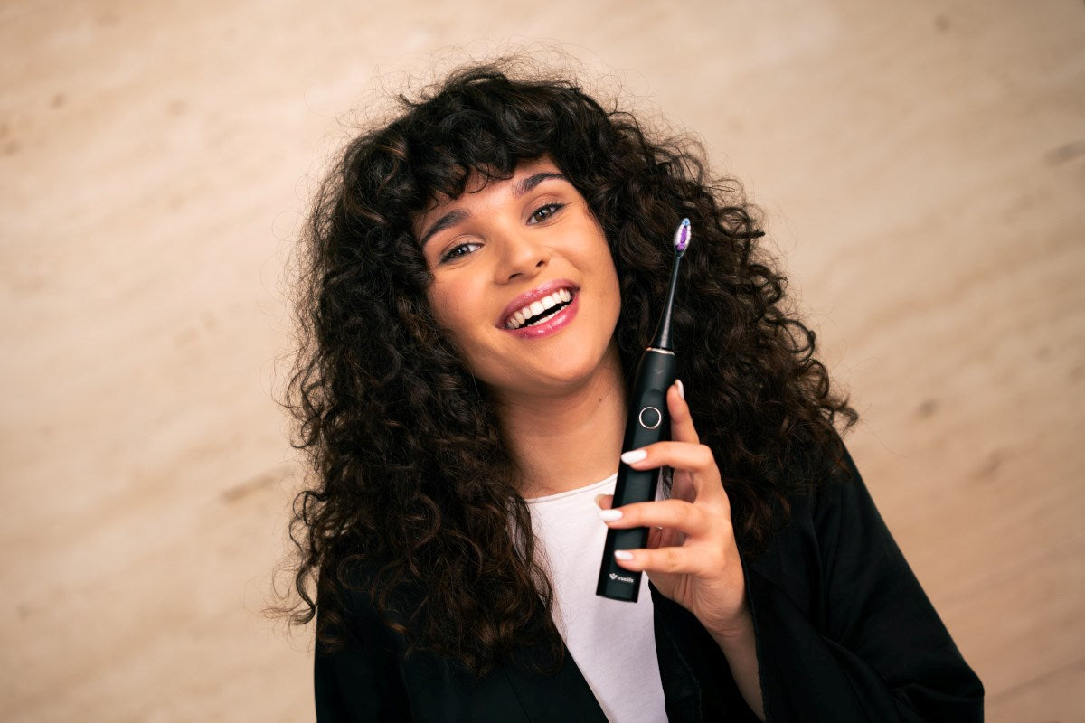 truelife SonicBrush Clean70 UV Sonic Toothbrush Black - 2 Heads