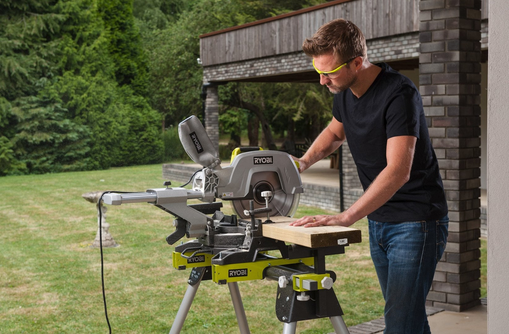 RYOBI EMS305RG Mitre Saw 2200W 305 mm