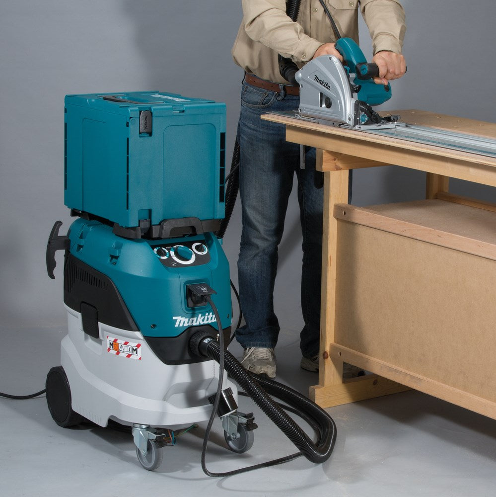MAKITA Industrial Vacuum Cleaner 1200W 23850 g 800 mm x 720 mm x 400 mm Model VC4210M