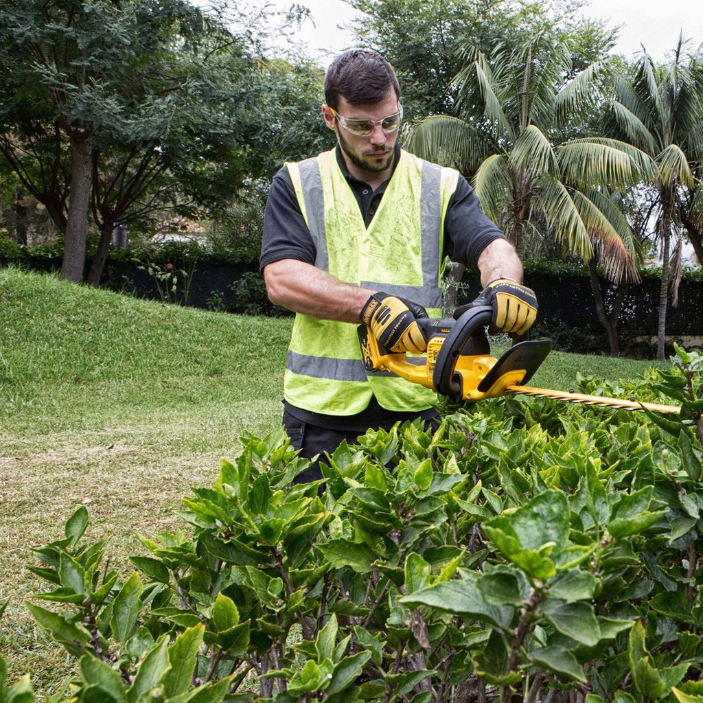 DeWALT DCM563P1-QW Power Hedge Trimmer Single Blade 3.4 kg