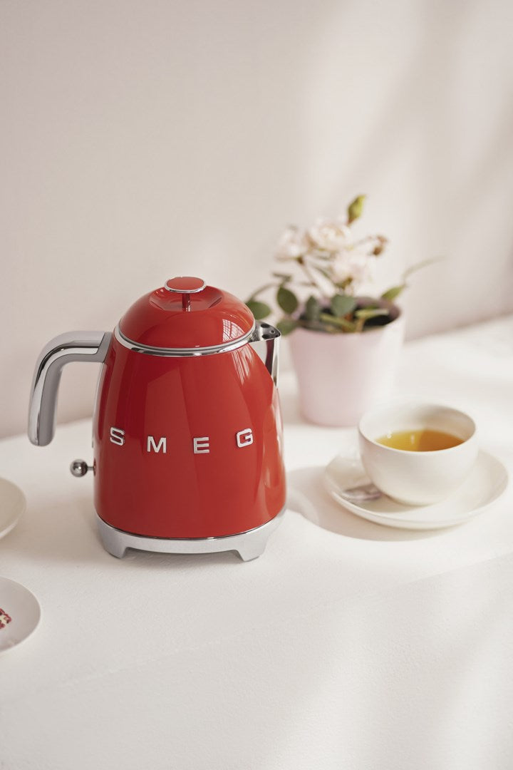 SMEG kettle mini 0.8L red